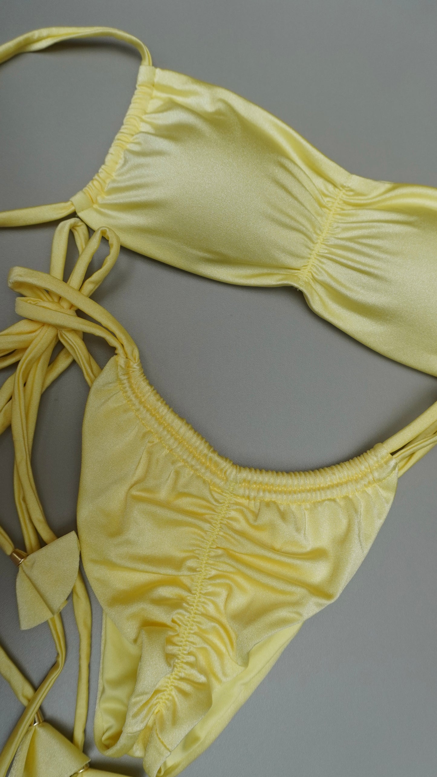 Panty mar Amarillo claro satinado