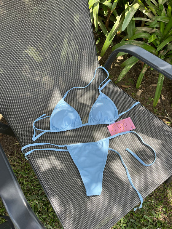 Bikini para bronceo azul cielo